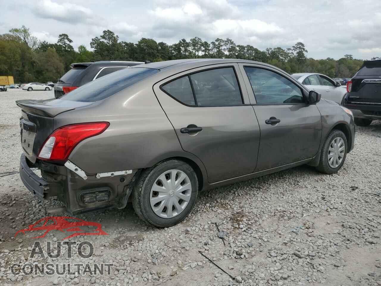 NISSAN VERSA 2017 - 3N1CN7AP5HL865647