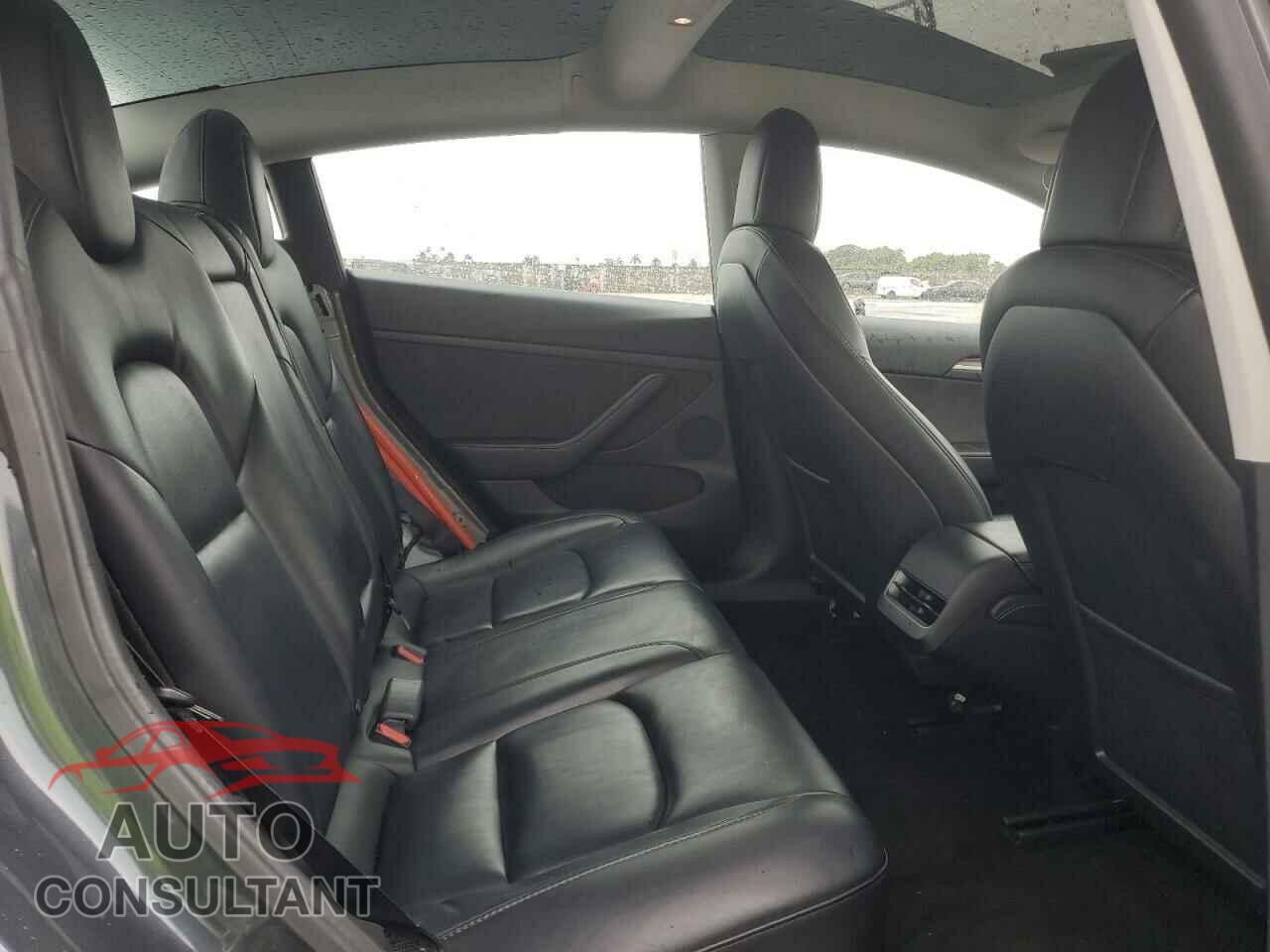 TESLA MODEL 3 2022 - 5YJ3E1EA3NF289065
