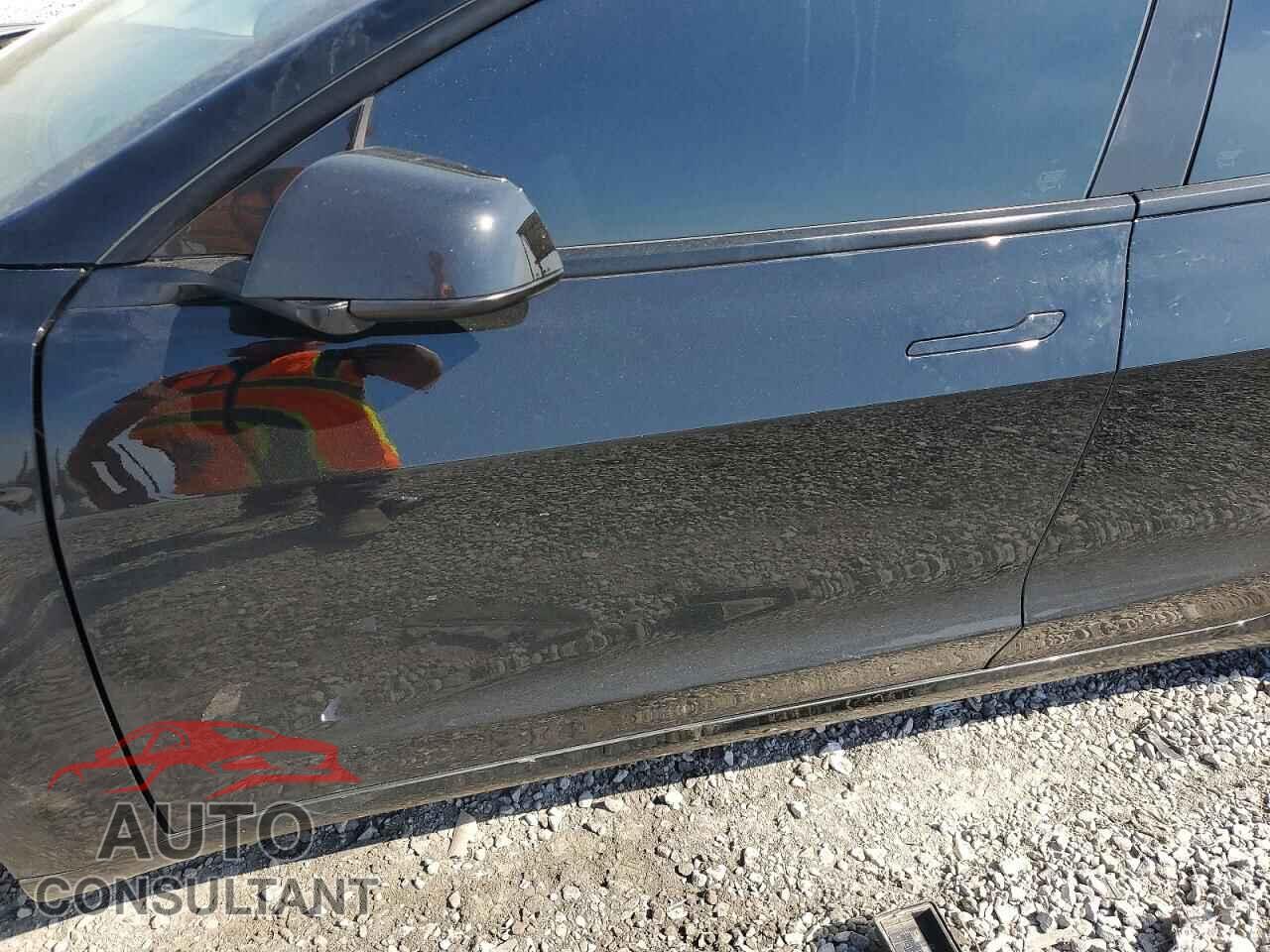 TESLA MODEL 3 2021 - 5YJ3E1EA8MF875159