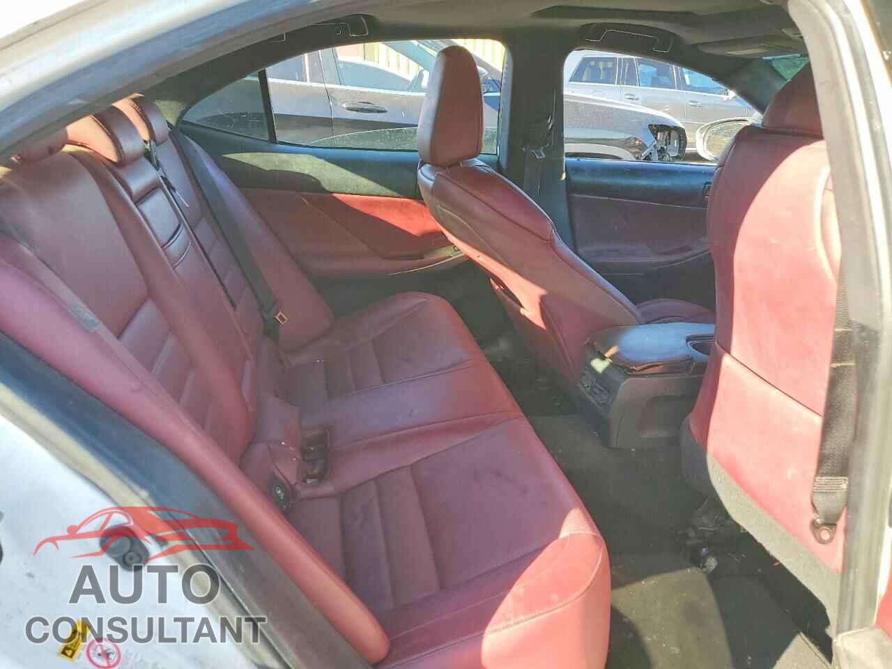 LEXUS IS 2016 - JTHBA1D22G5018521