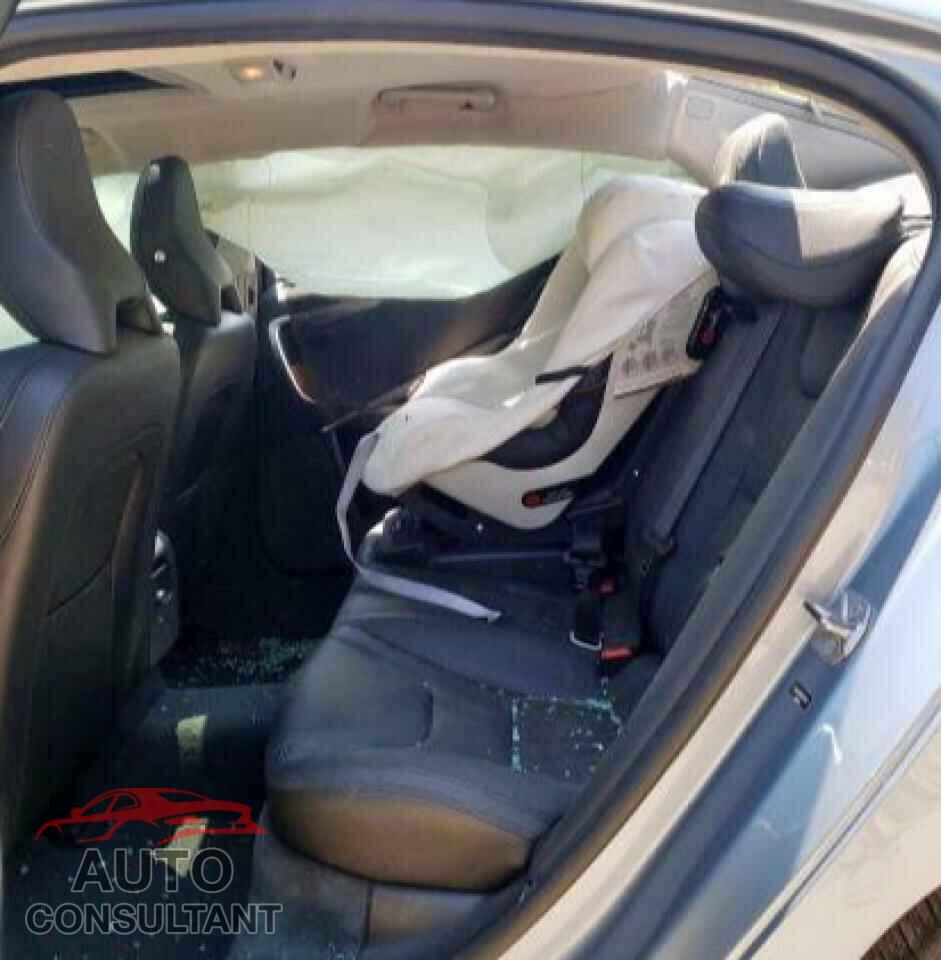 VOLVO S60 2017 - LYV402HM9HB147145