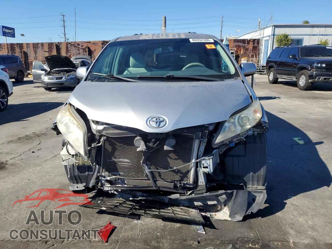 TOYOTA SIENNA 2013 - 5TDKK3DC8DS366171