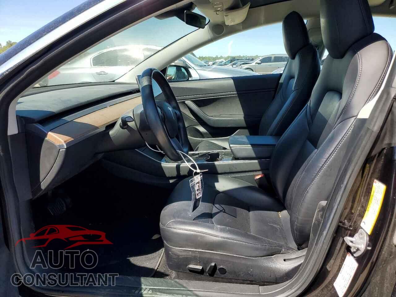 TESLA MODEL 3 2018 - 5YJ3E1EA5JF071039