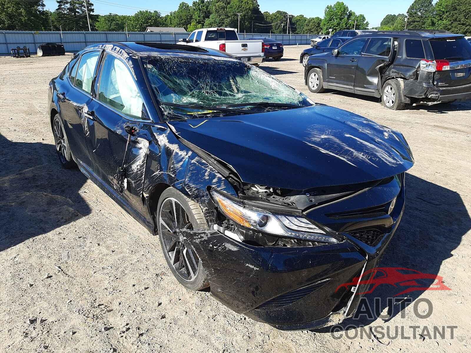 TOYOTA CAMRY 2018 - 4T1B61HK8JU512498