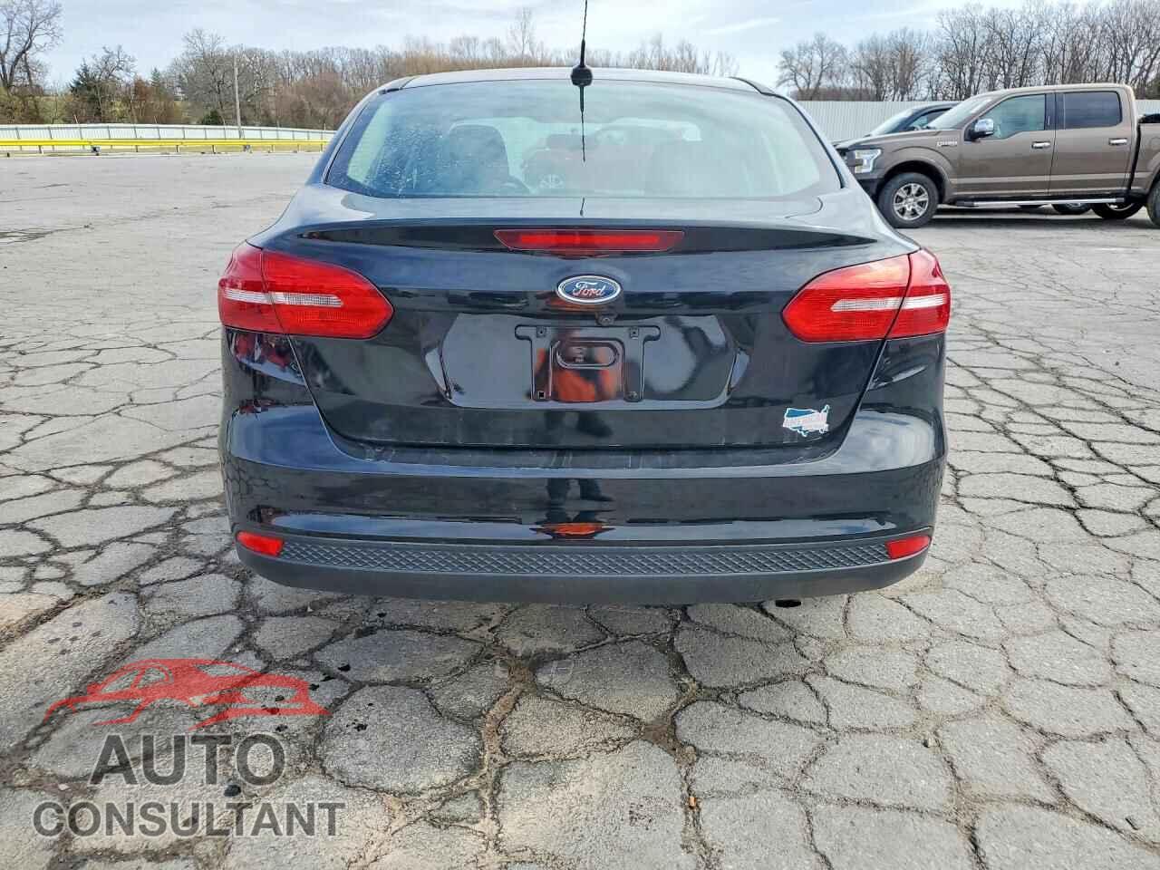 FORD FOCUS 2017 - 1FADP3F23HL344736