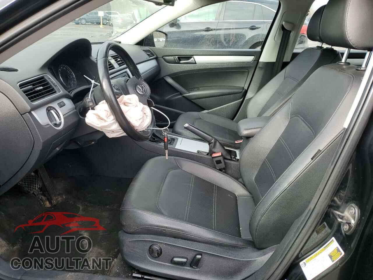 VOLKSWAGEN PASSAT 2012 - 1VWBP7A33CC078147