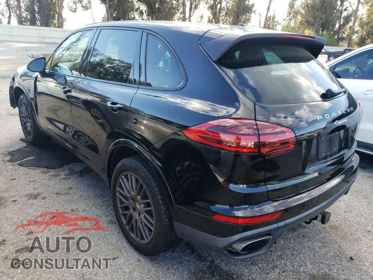 PORSCHE CAYENNE 2017 - WP1AA2A24HKA86649
