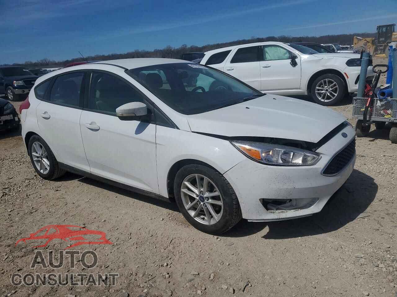 FORD FOCUS 2015 - 1FADP3K27FL264357