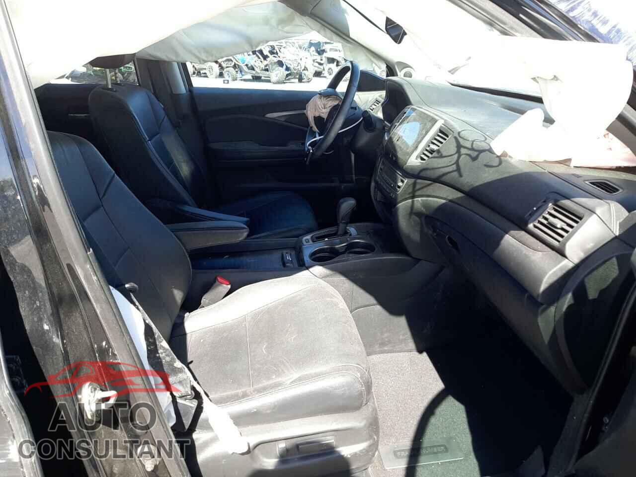 HONDA PILOT 2017 - 5FNYF5H52HB024053