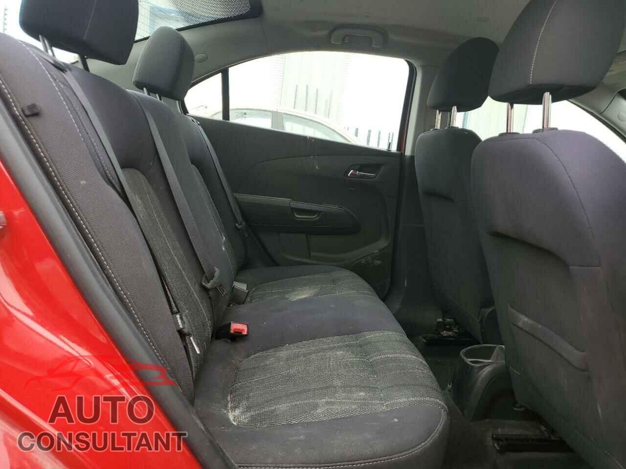 CHEVROLET SONIC 2012 - 1G1JC5SH4C4200431
