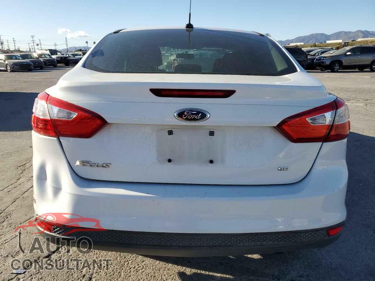 FORD FOCUS 2014 - 1FADP3F2XEL363344