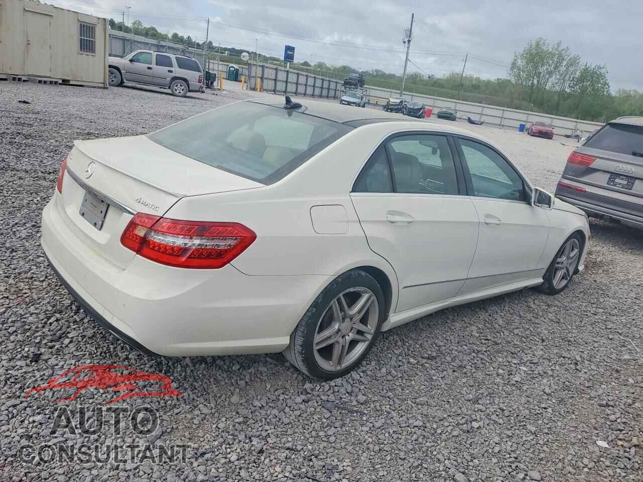 MERCEDES-BENZ E-CLASS 2011 - WDDHF8HB2BA351968