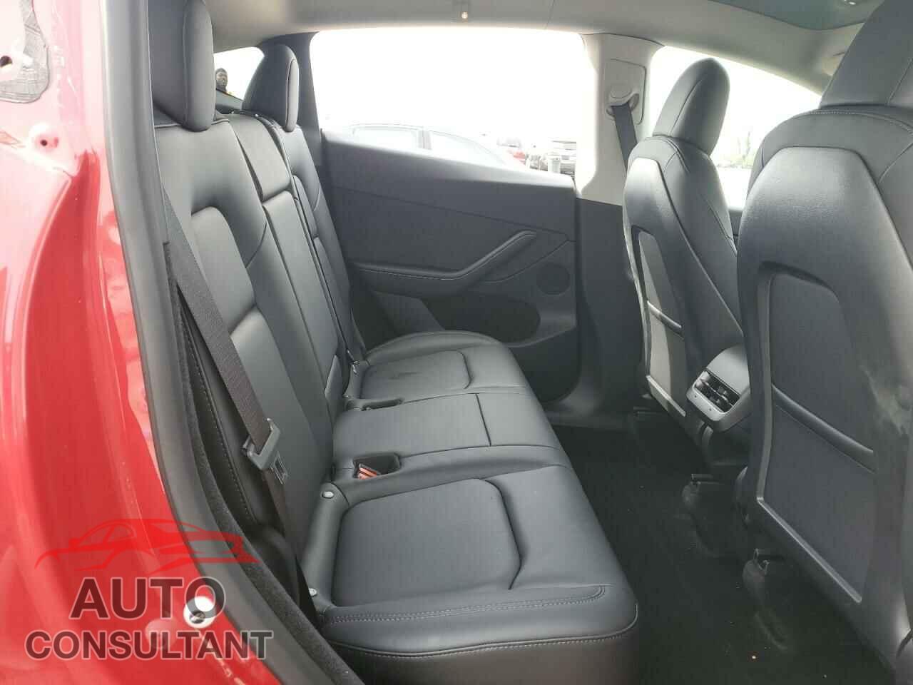 TESLA MODEL Y 2023 - 7SAYGDEE4PF660437
