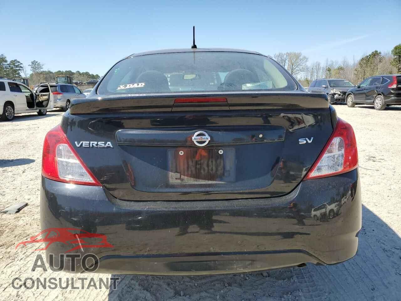 NISSAN VERSA 2017 - 3N1CN7AP3HL842383
