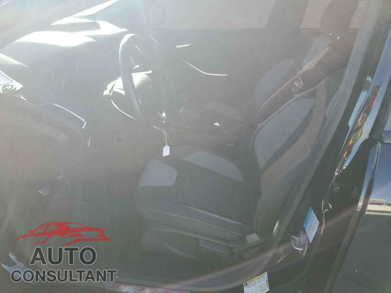 FORD FOCUS 2017 - 1FADP3L90HL347563