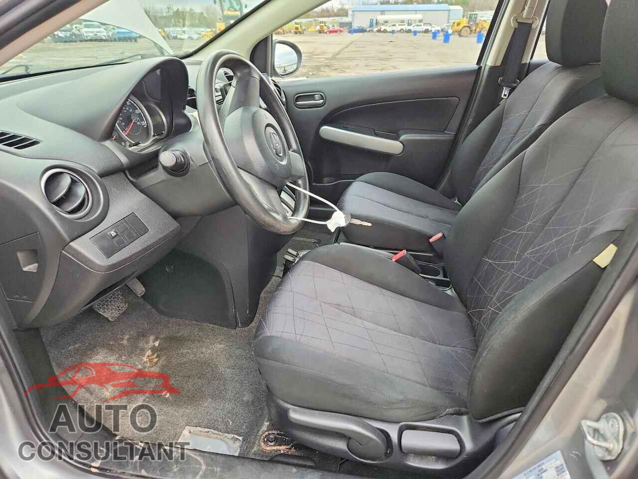 MAZDA 2 2013 - JM1DE1KZ3D0166765