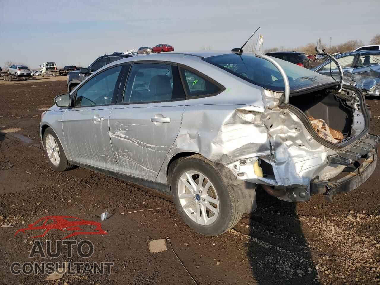 FORD FOCUS 2018 - 1FADP3F2XJL320049