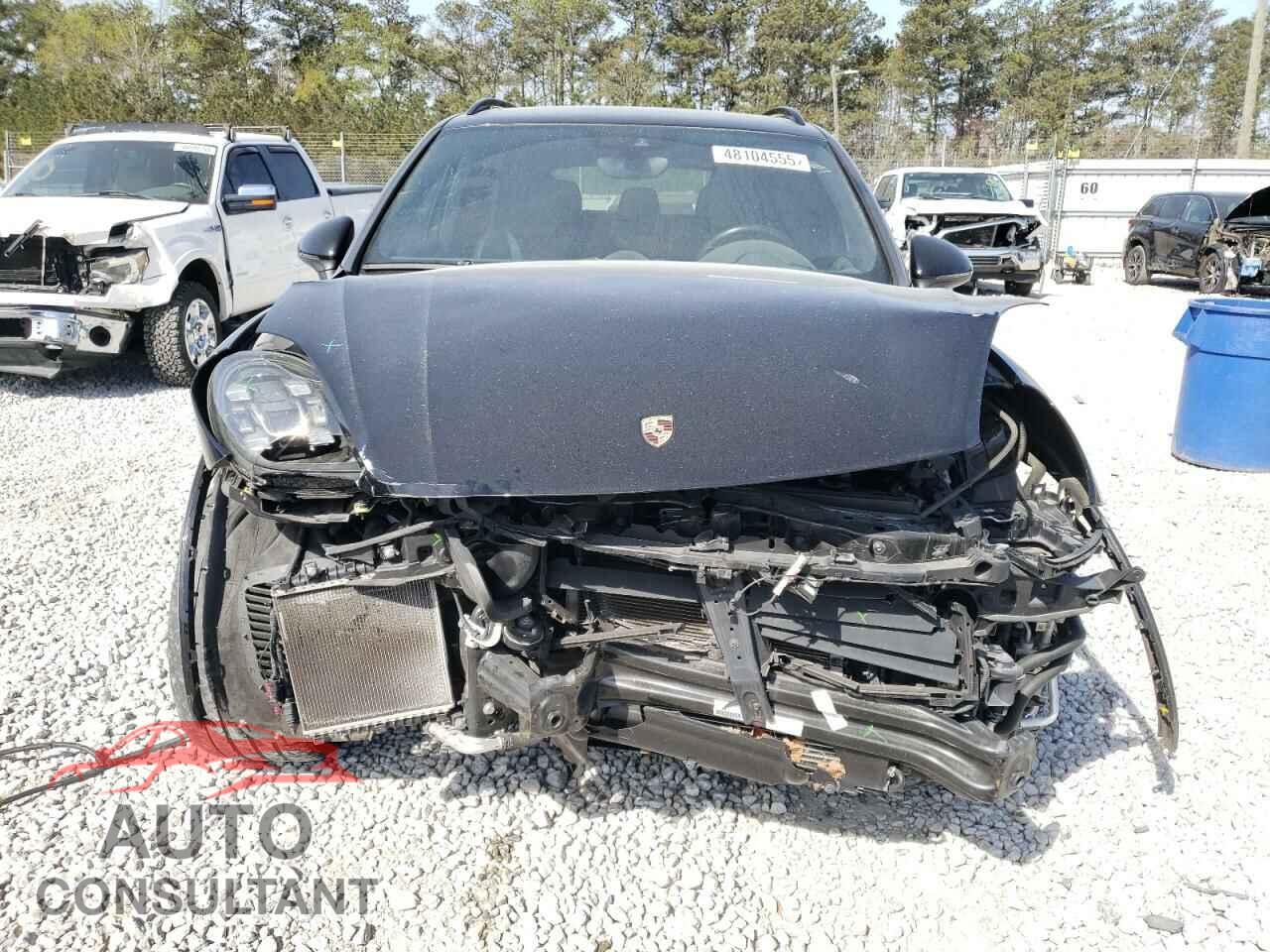 PORSCHE CAYENNE 2018 - WP1AE2A21JLA71739