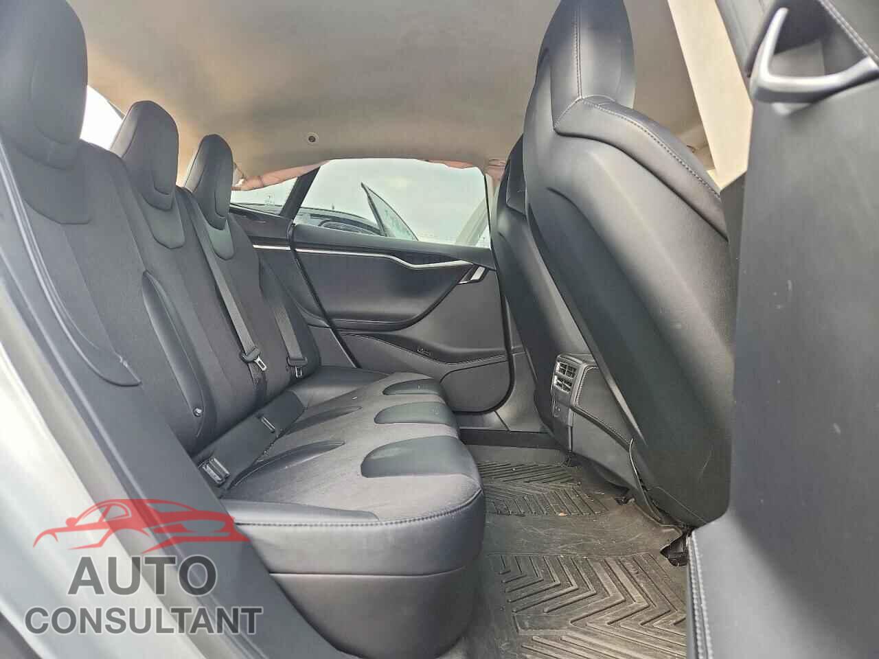 TESLA MODEL S 2015 - 5YJSA1E12FF120003