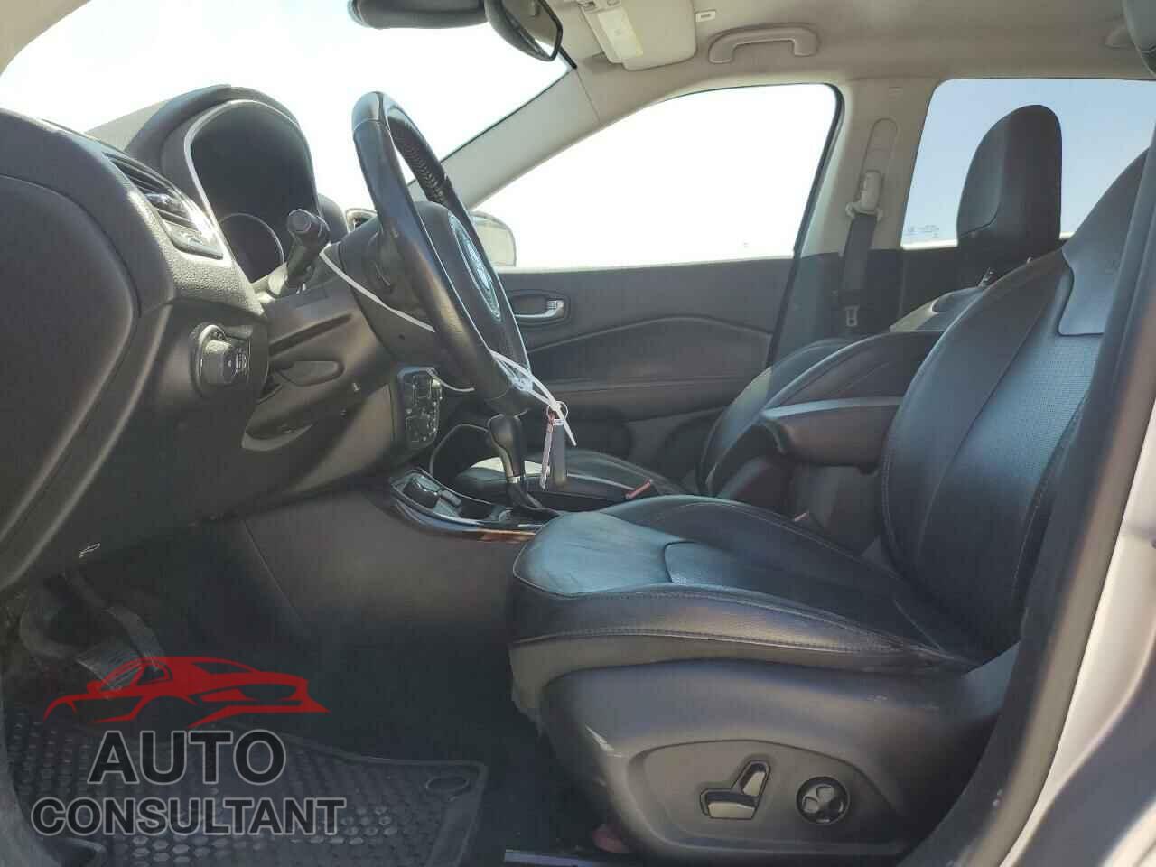JEEP COMPASS 2019 - 3C4NJDCB9KT747397