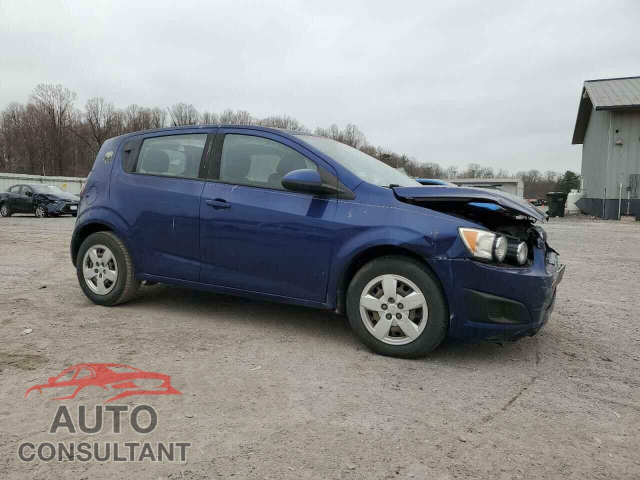 CHEVROLET SONIC 2013 - 1G1JA6SG8D4132445