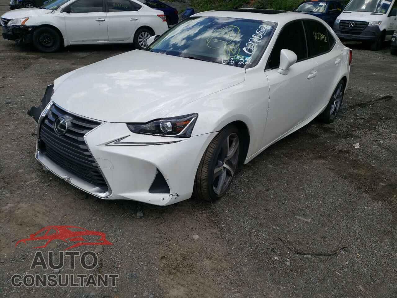 LEXUS IS 2018 - JTHC81D20J5028052