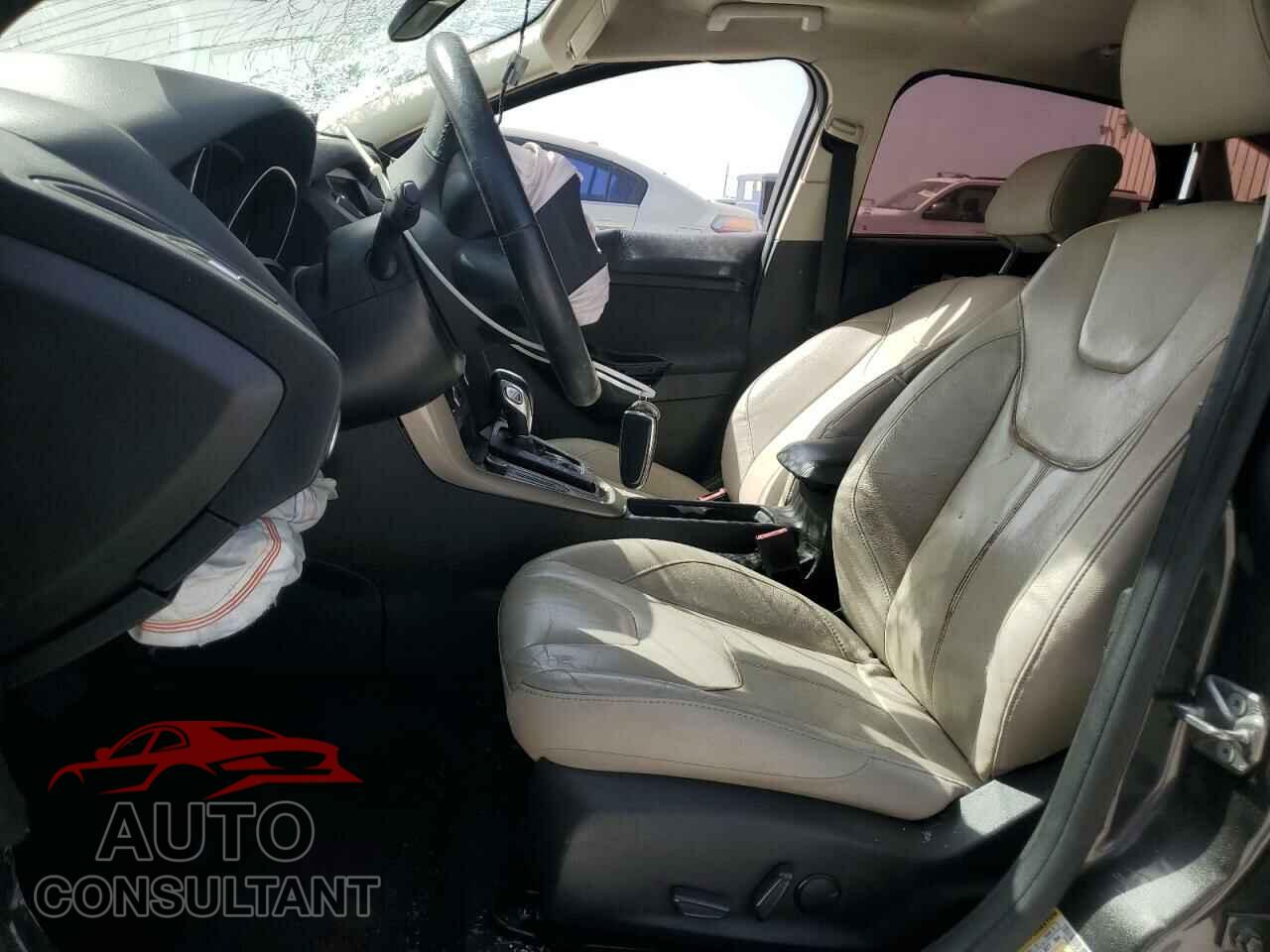 FORD FOCUS 2016 - 1FADP3J20GL274263