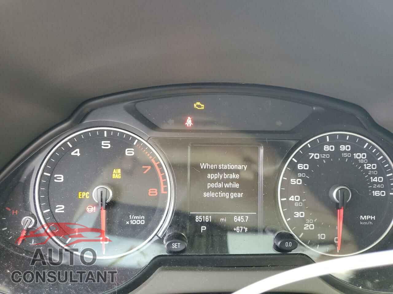 AUDI Q5 2013 - WA1LFAFP5DA058024
