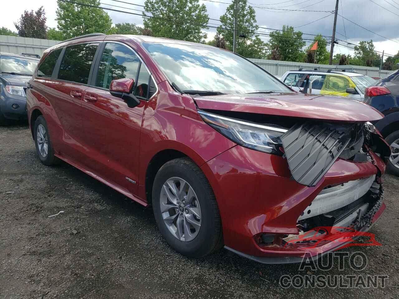 TOYOTA SIENNA 2021 - 5TDKSKFC8MS036439