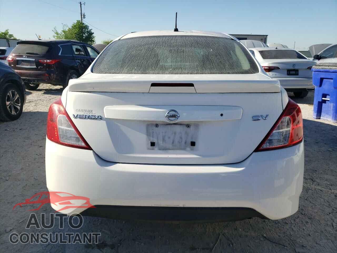 NISSAN VERSA 2017 - 3N1CN7AP1HL801721