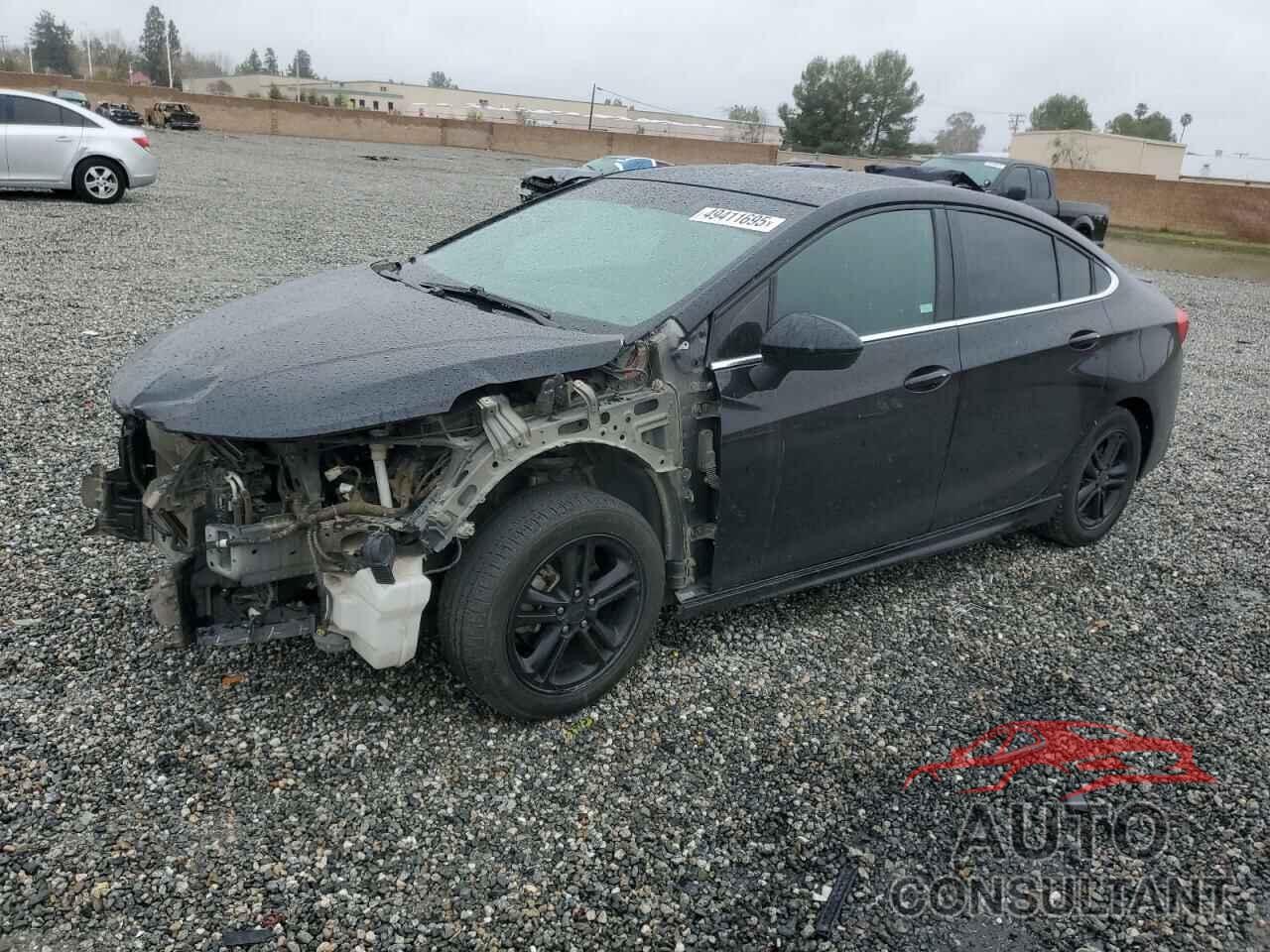 CHEVROLET CRUZE 2018 - 1G1BE5SM5J7150808