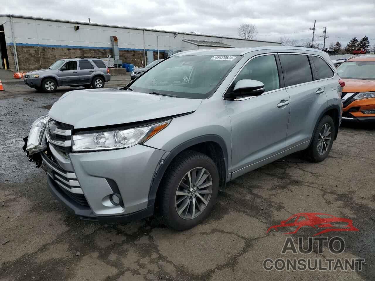 TOYOTA HIGHLANDER 2018 - 5TDJZRFH5JS531236