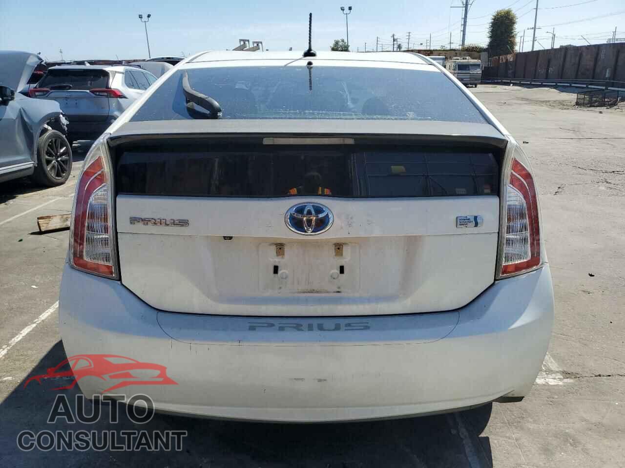 TOYOTA PRIUS 2015 - JTDKN3DU9F1868560