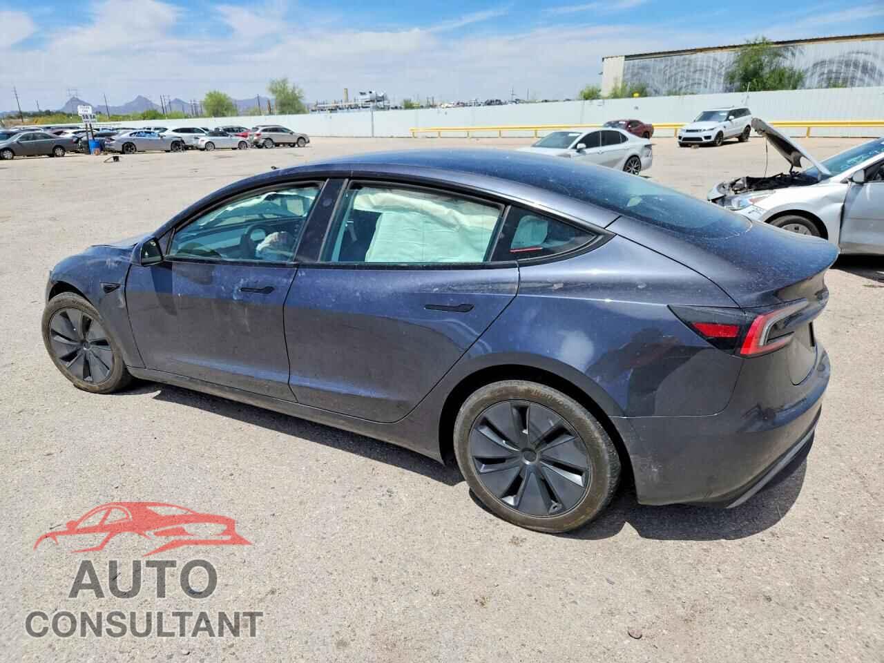 TESLA MODEL 3 2024 - 5YJ3E1EA3RF784713