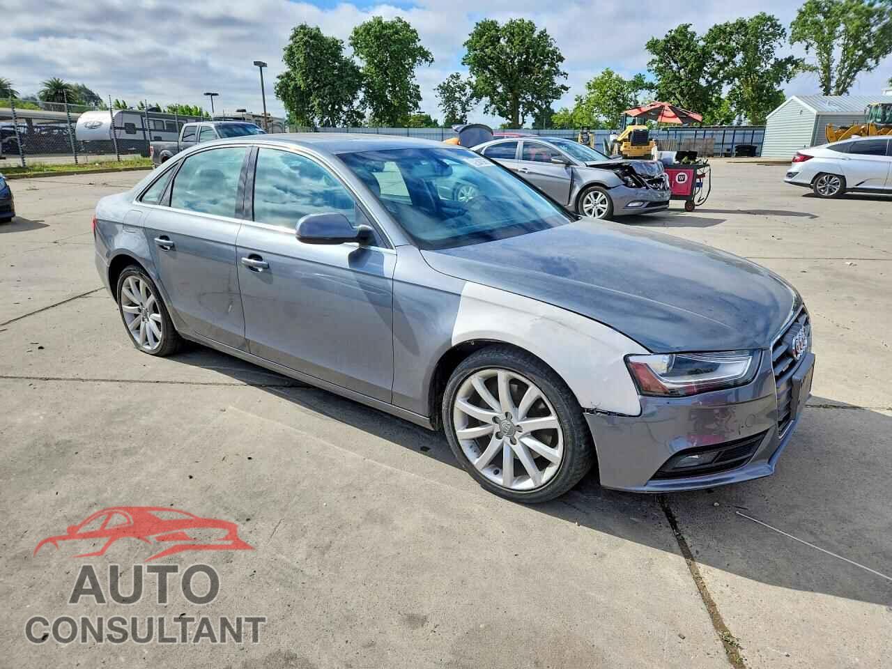 AUDI A4 2013 - WAUFFAFL5DN003871
