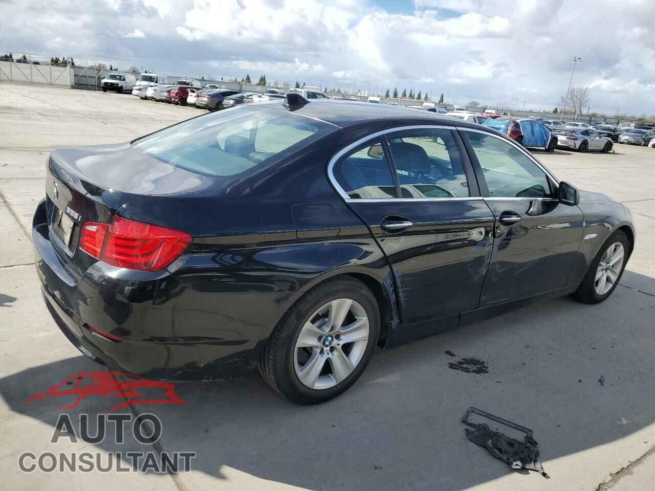BMW 5 SERIES 2011 - WBAFR1C53BC742064