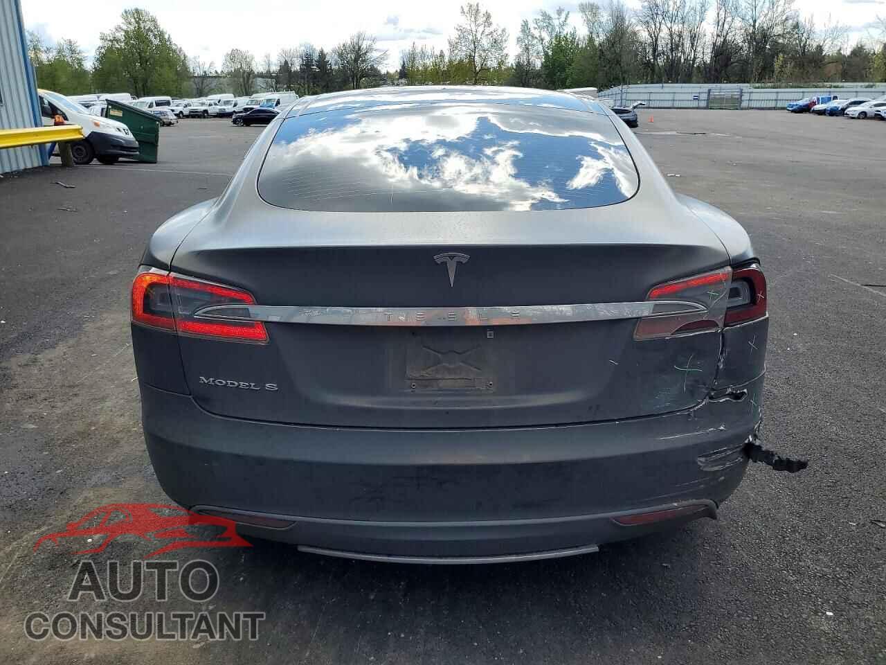 TESLA MODEL S 2014 - 5YJSA1H17EFP46124