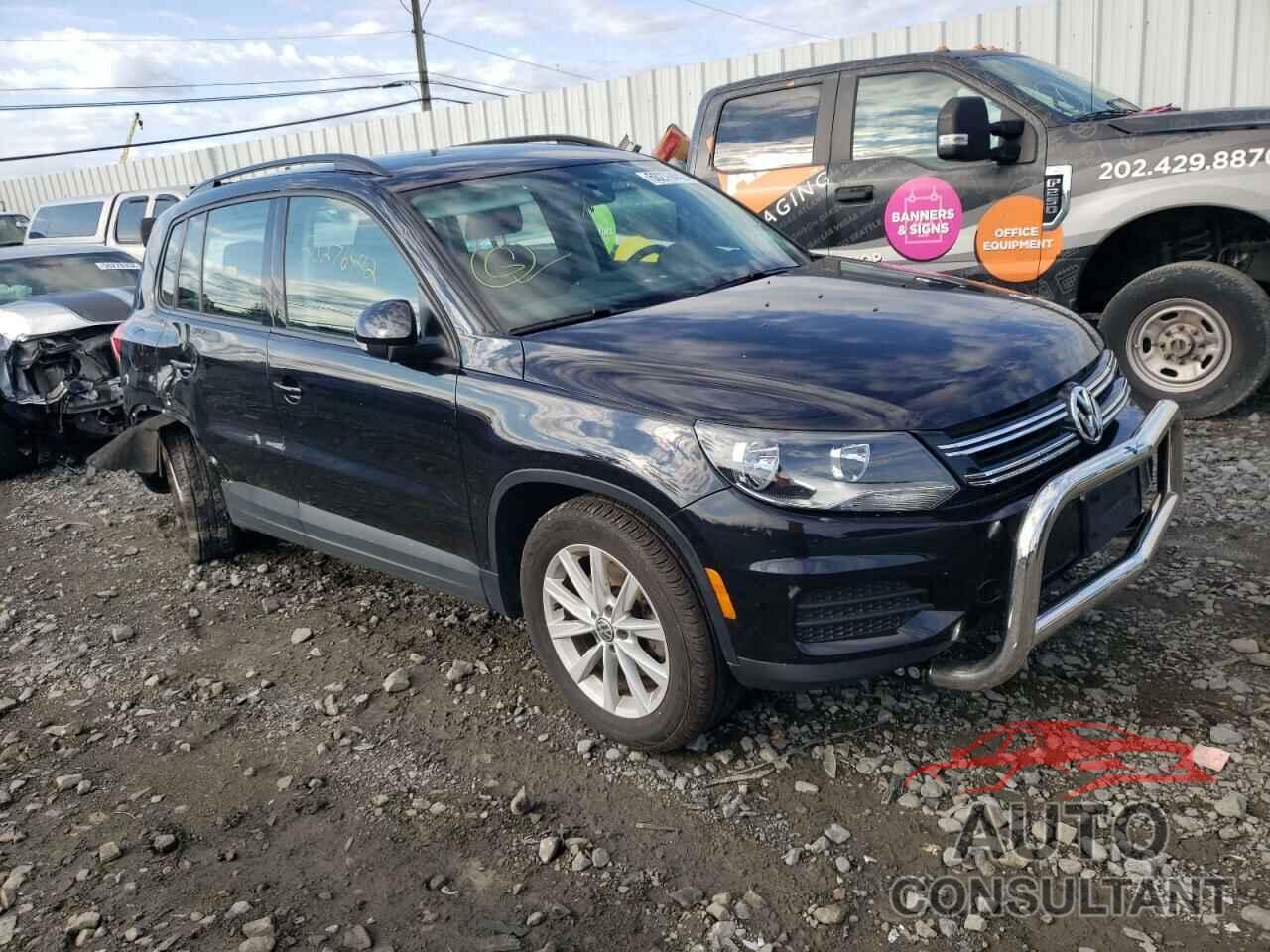 VOLKSWAGEN TIGUAN 2017 - WVGBV7AX6HK046359