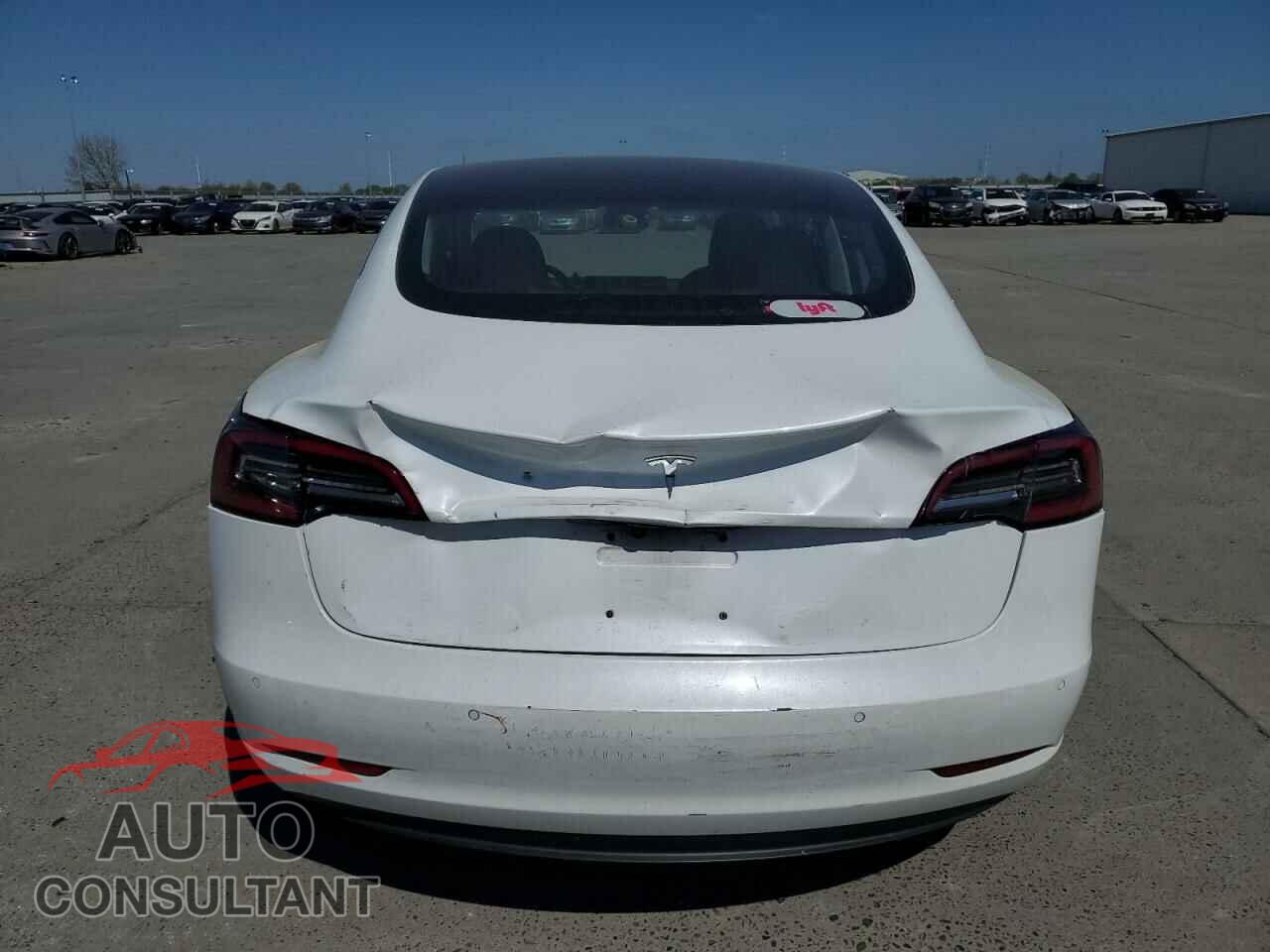 TESLA MODEL 3 2018 - 5YJ3E1EA5JF047257