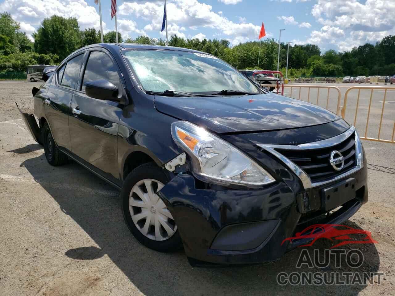 NISSAN VERSA 2017 - 3N1CN7APXHL814161