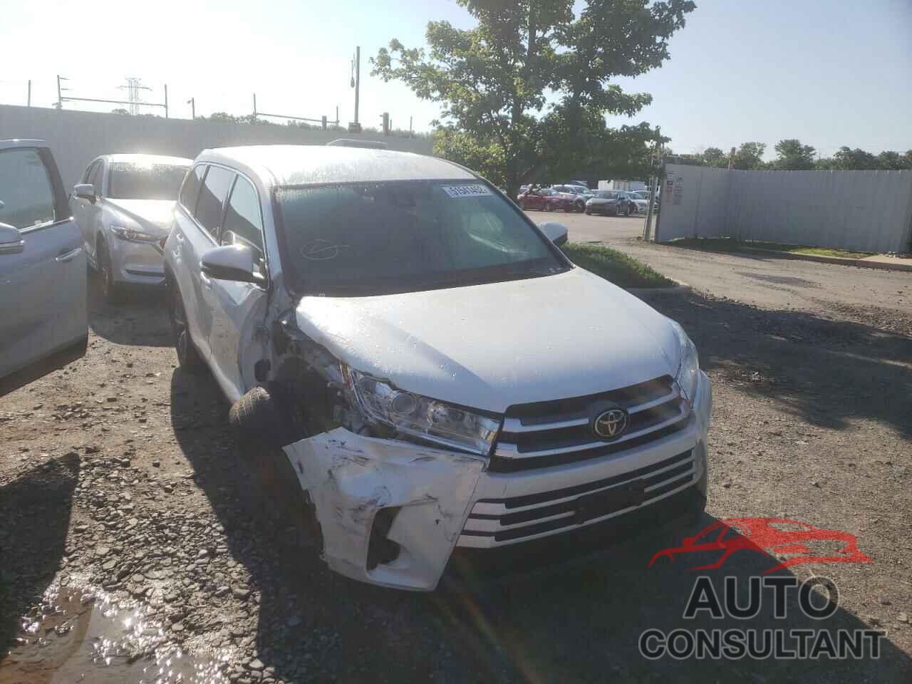 TOYOTA HIGHLANDER 2019 - 5TDBZRFH1KS971749