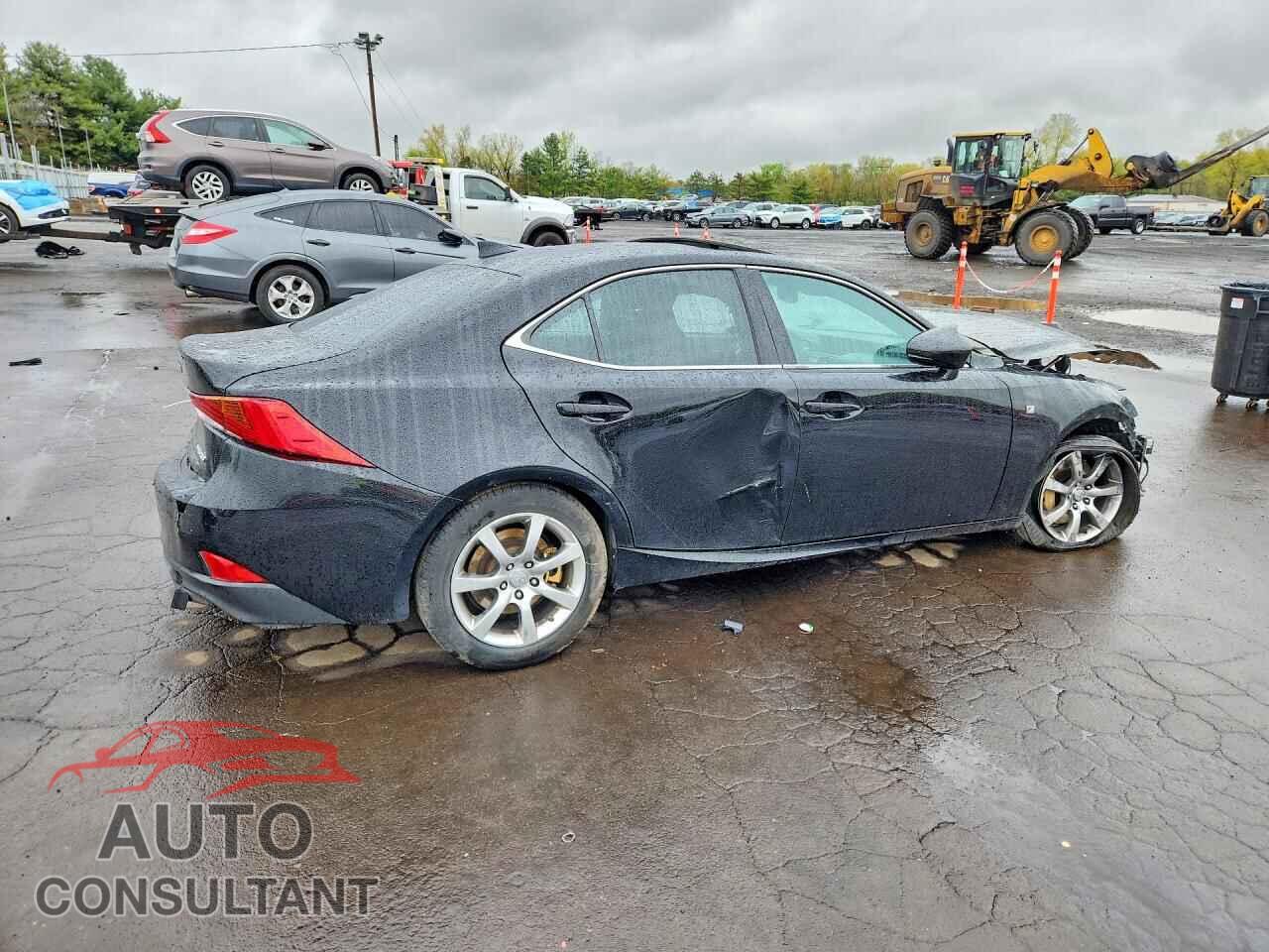 LEXUS IS 2018 - JTHC81D23J5033245