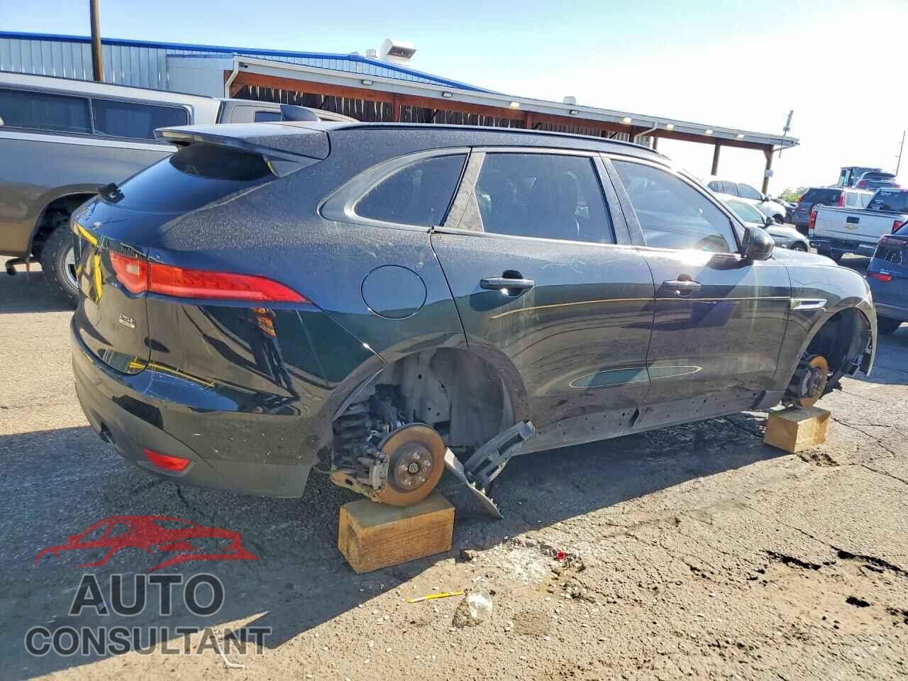 JAGUAR F-PACE 2018 - SADCJ2FX1JA268775