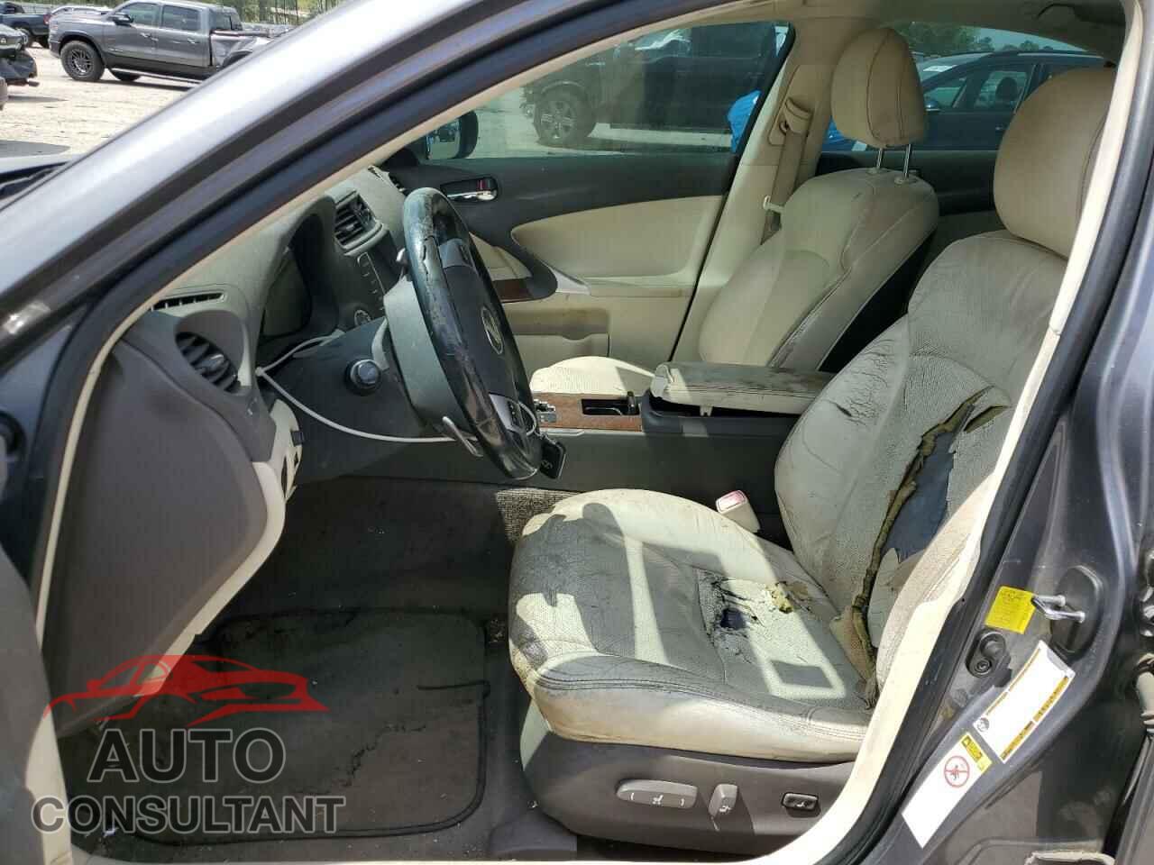 LEXUS IS 2012 - JTHBE5C29C5029121