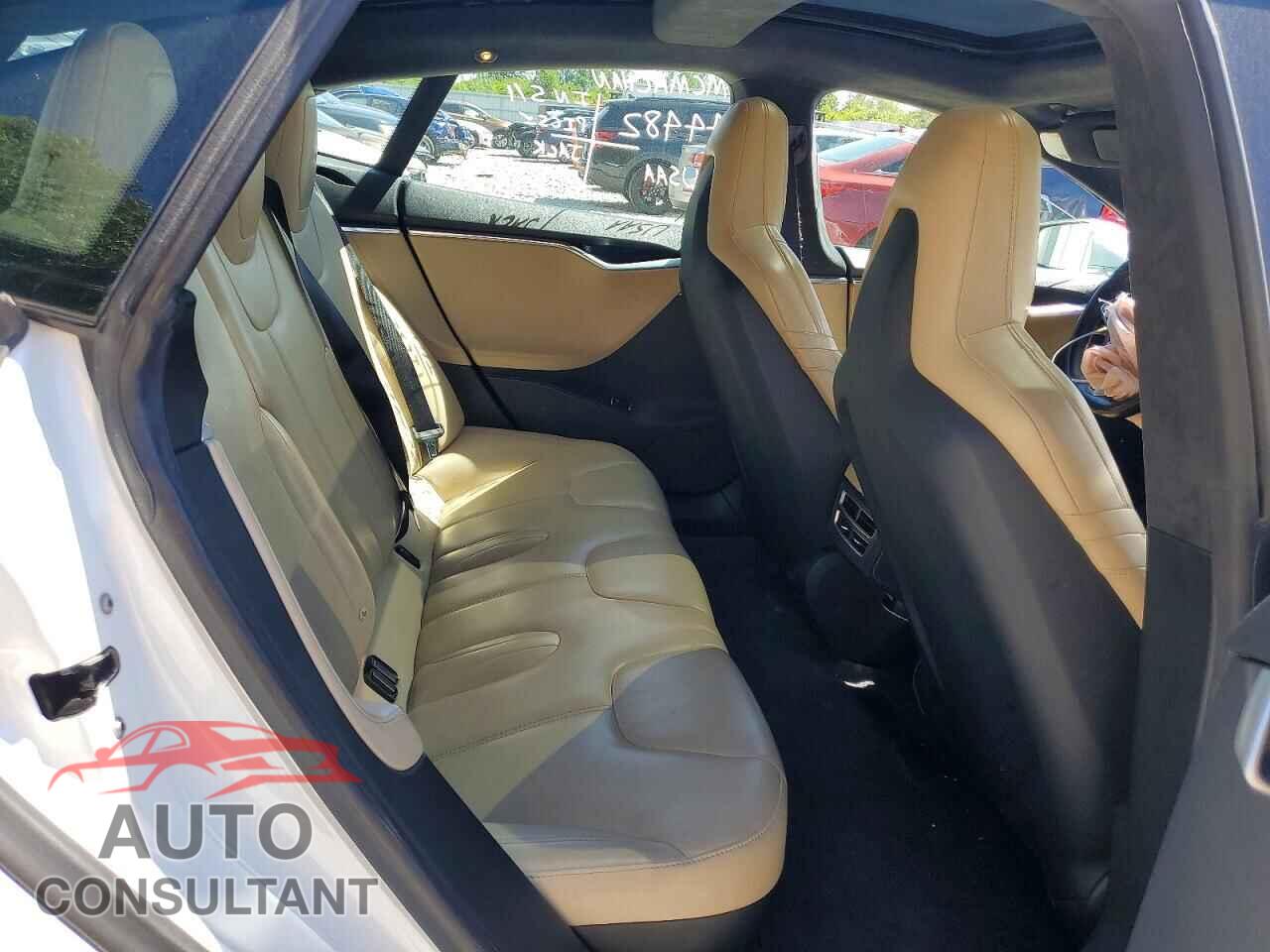 TESLA MODEL S 2015 - 5YJSA1H26FF091982