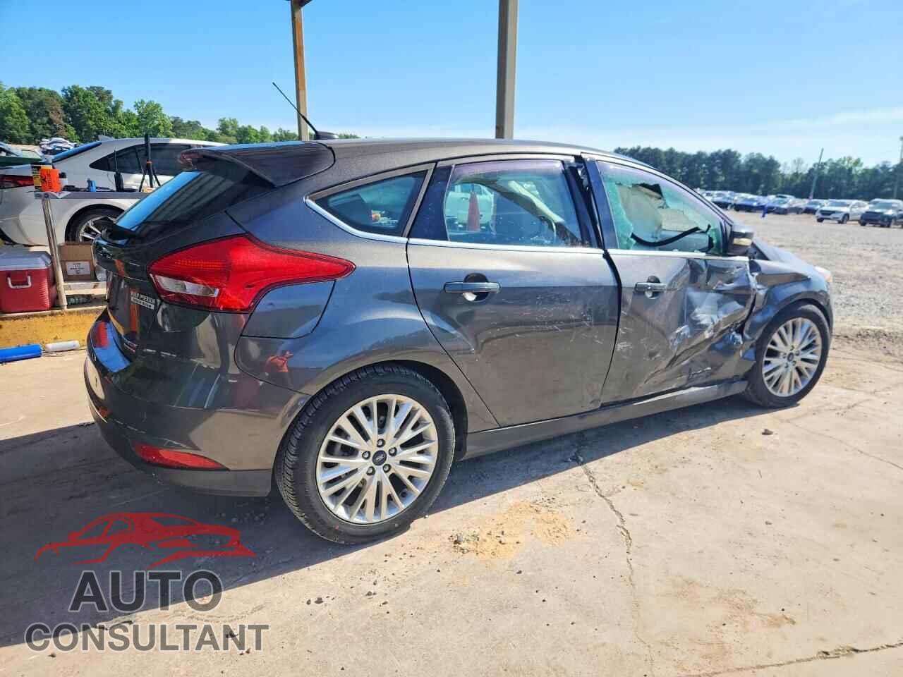 FORD FOCUS 2015 - 1FADP3N24FL285680