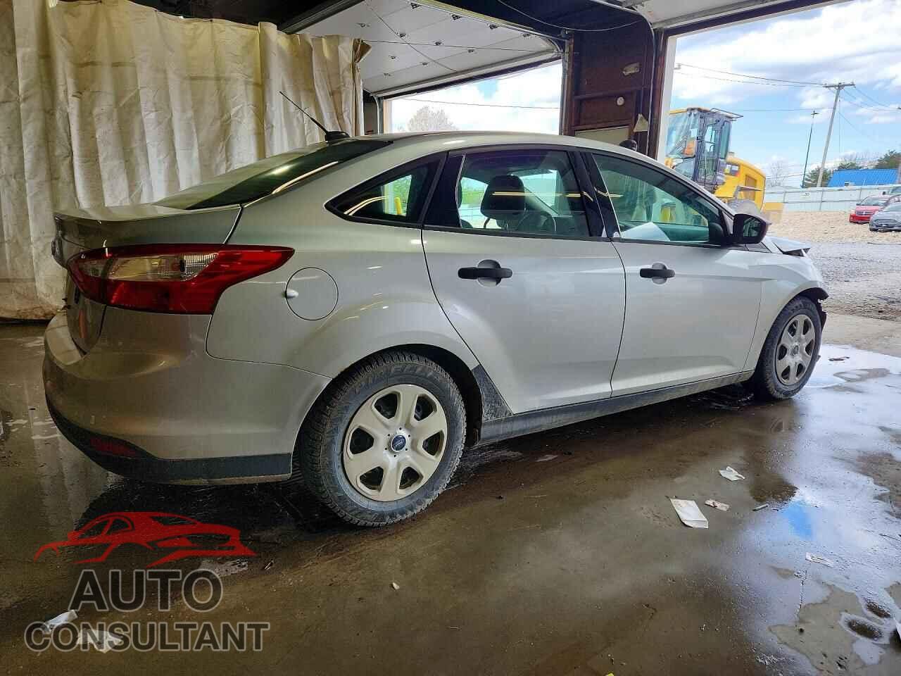 FORD FOCUS 2012 - 1FAHP3E27CL230573