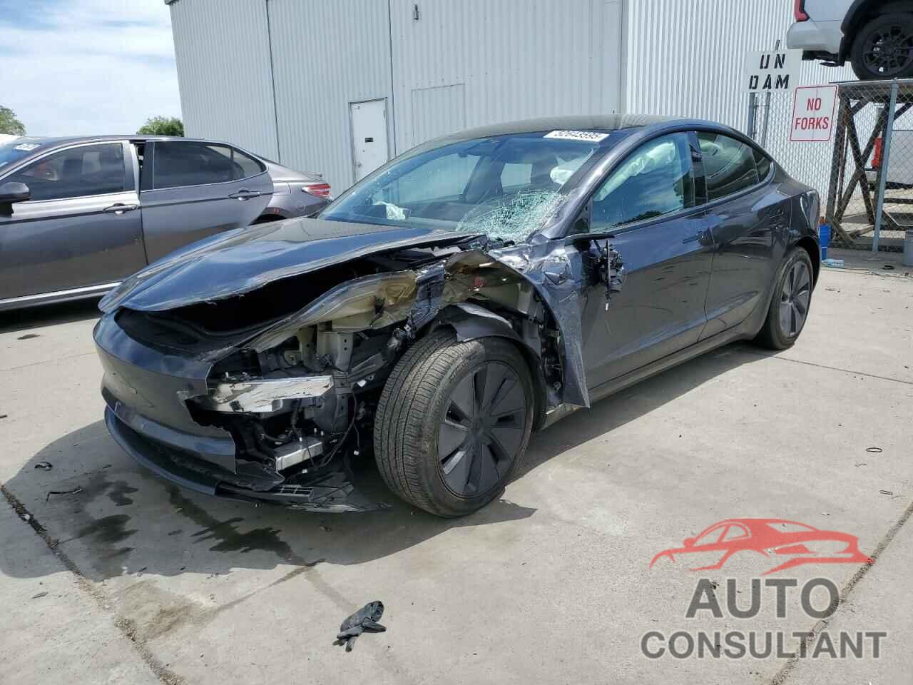 TESLA MODEL 3 2024 - 5YJ3E1EAXRF718546