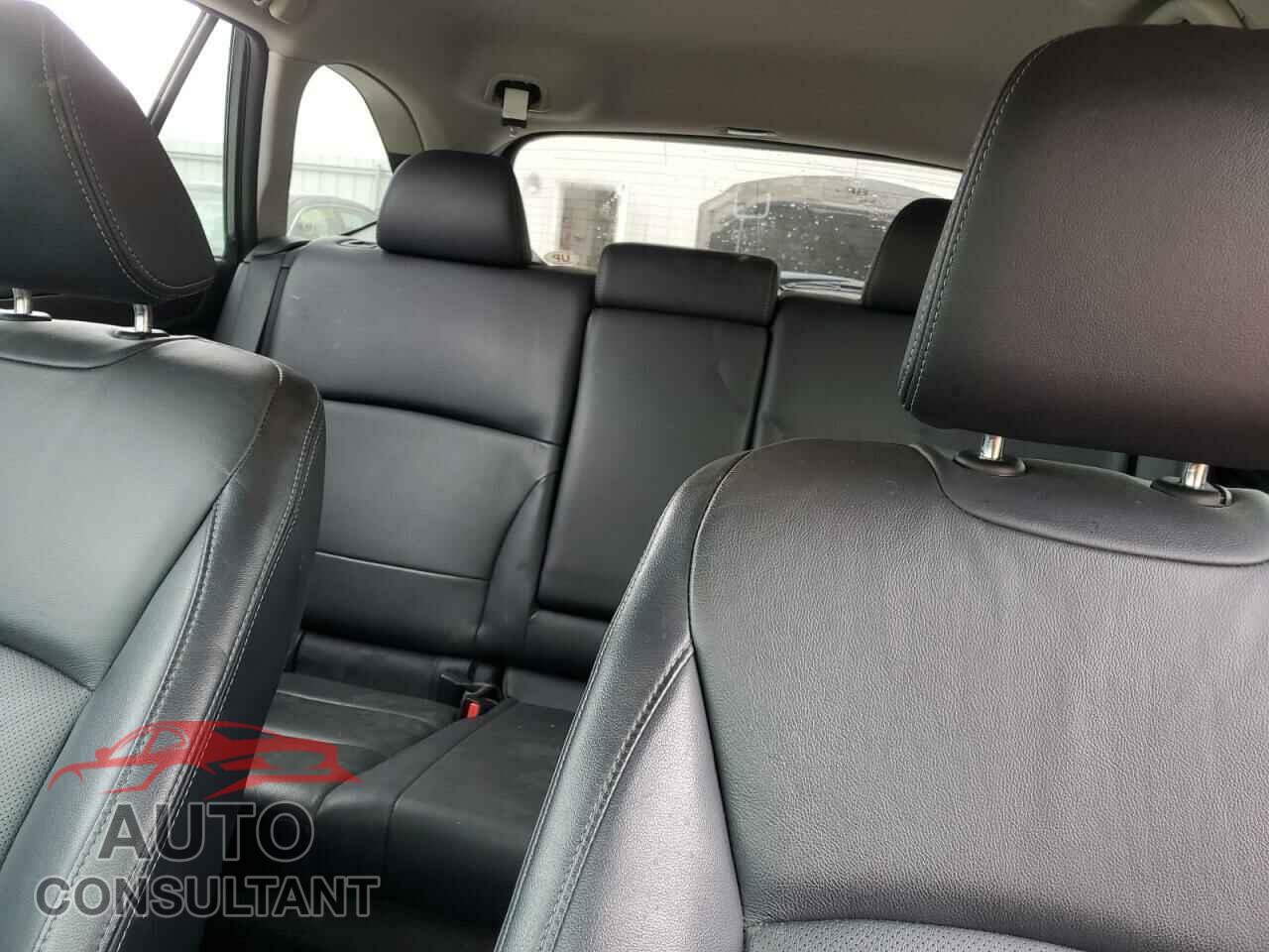 SUBARU OUTBACK 2017 - 4S4BSANC7H3374672