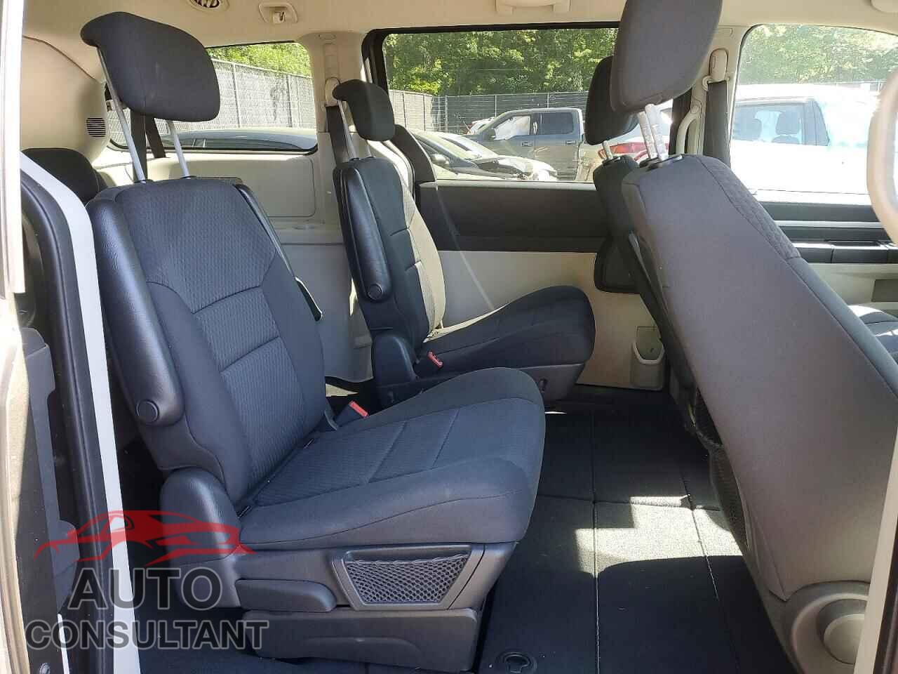 DODGE CARAVAN 2010 - 2D4RN4DE2AR216593